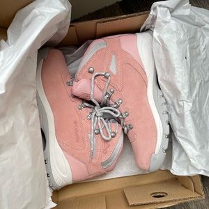 Women’s Columbia Newton Ridge Plus Waterproof